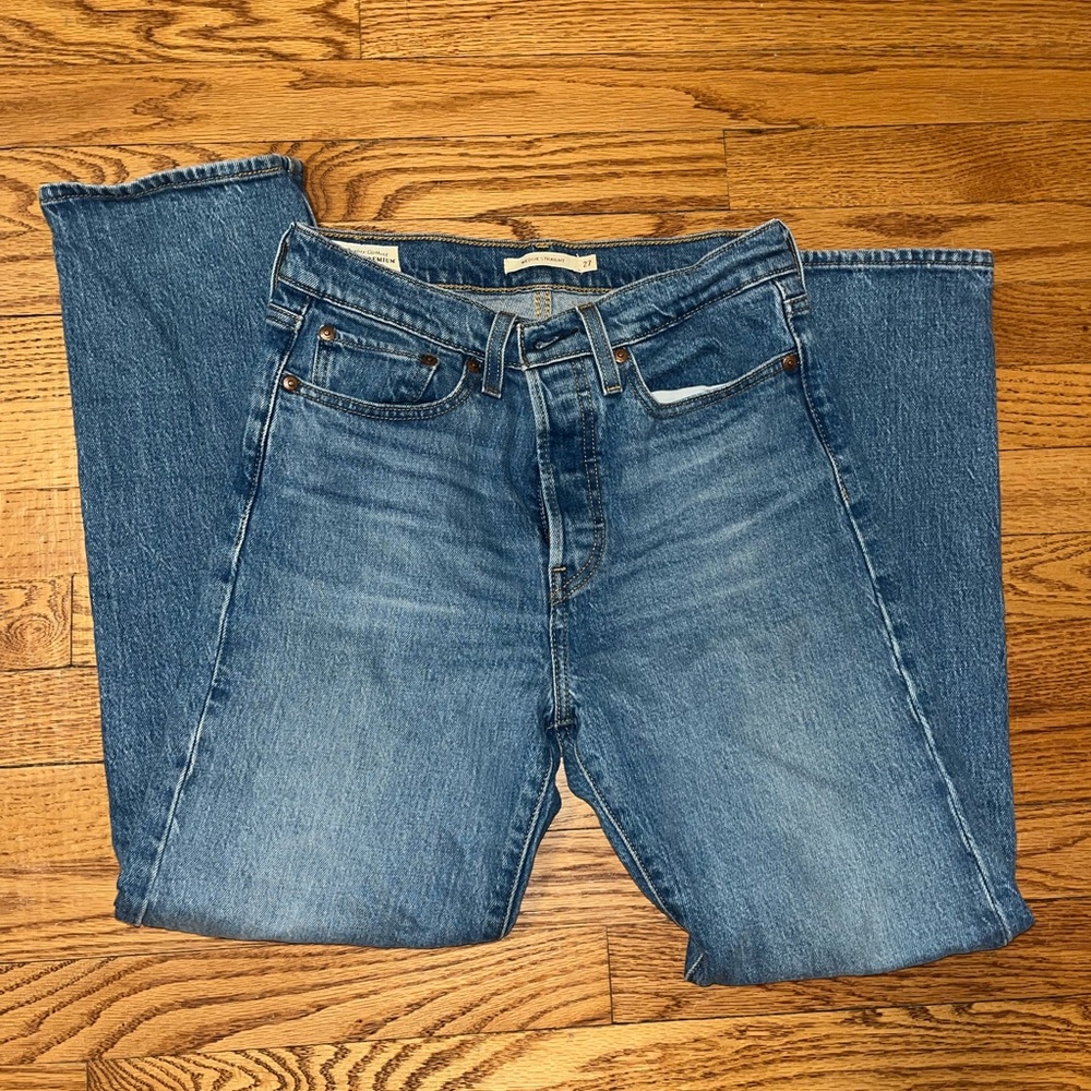 Levis Wedgie Straight Jeans